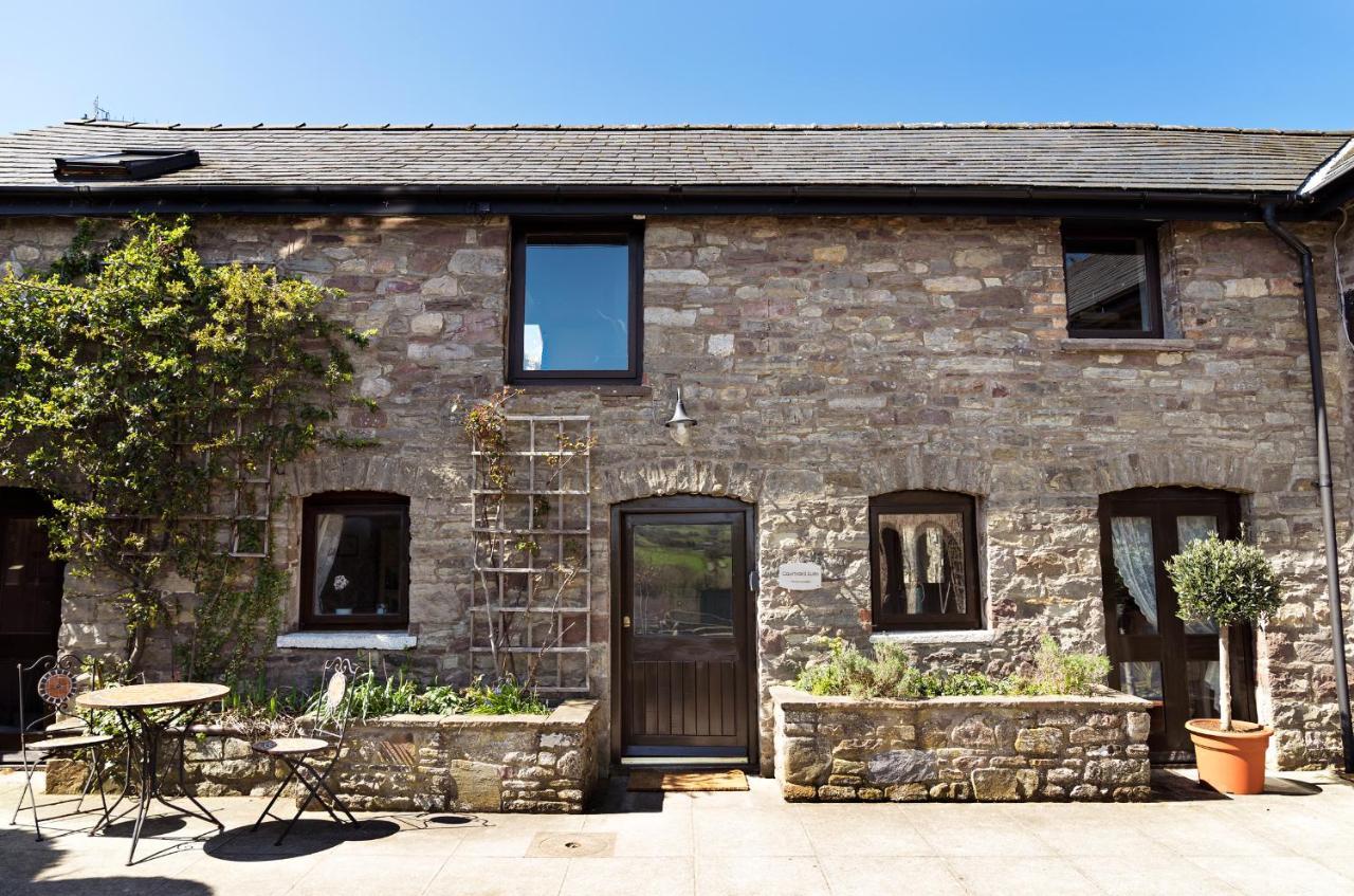 Neuadd B&B Suites Crickhowell Exterior photo