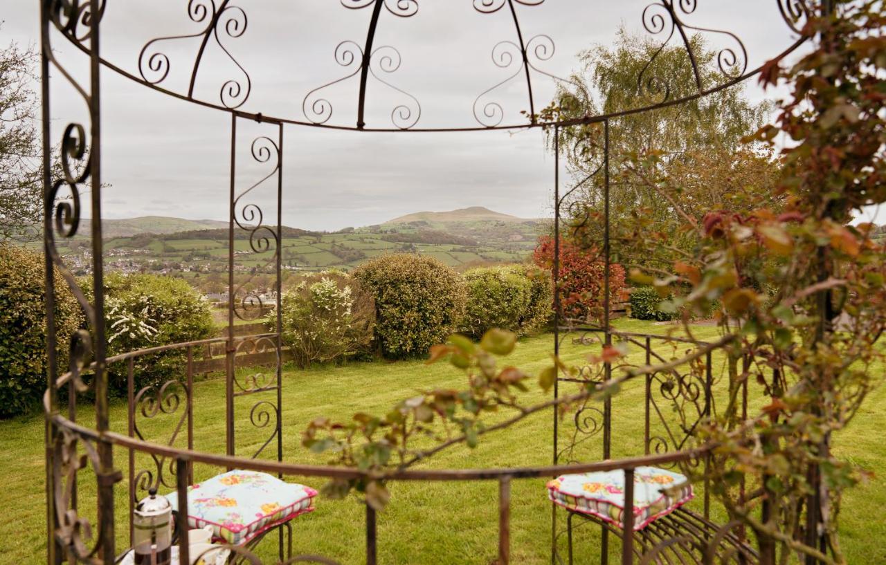 Neuadd B&B Suites Crickhowell Exterior photo